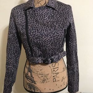 Animal Print Jacket side-zipper, pockets and belt.